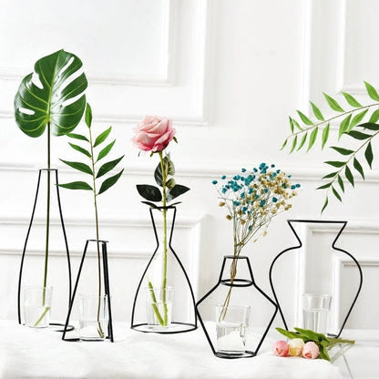 Retro Iron Line Vase