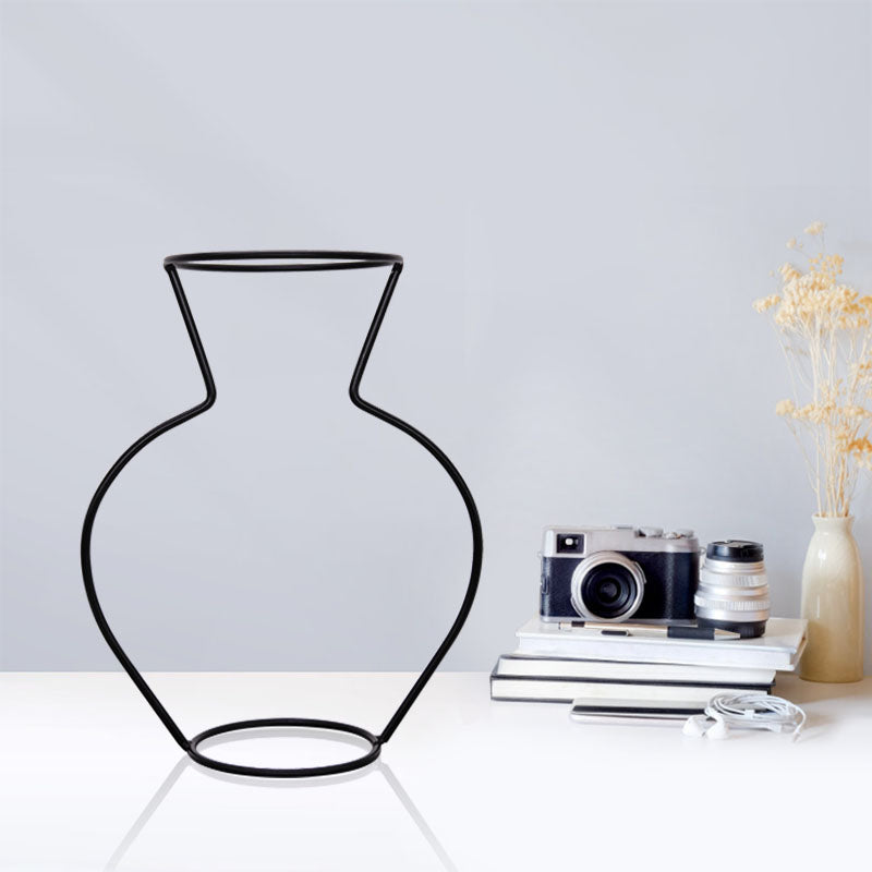 Retro Iron Line Vase