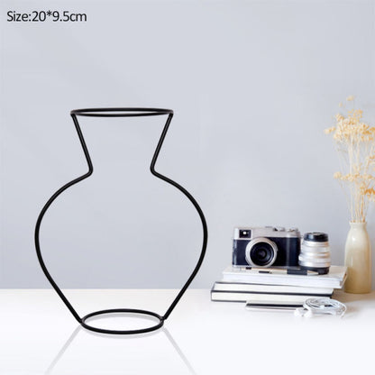 Retro Iron Line Vase