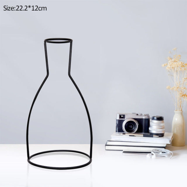 Retro Iron Line Vase