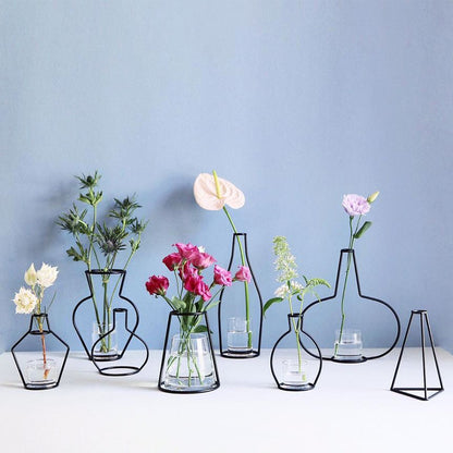 Retro Iron Line Vase